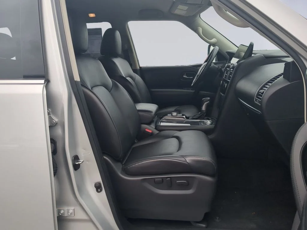 Used 2022 Silver Nissan SV image 19
