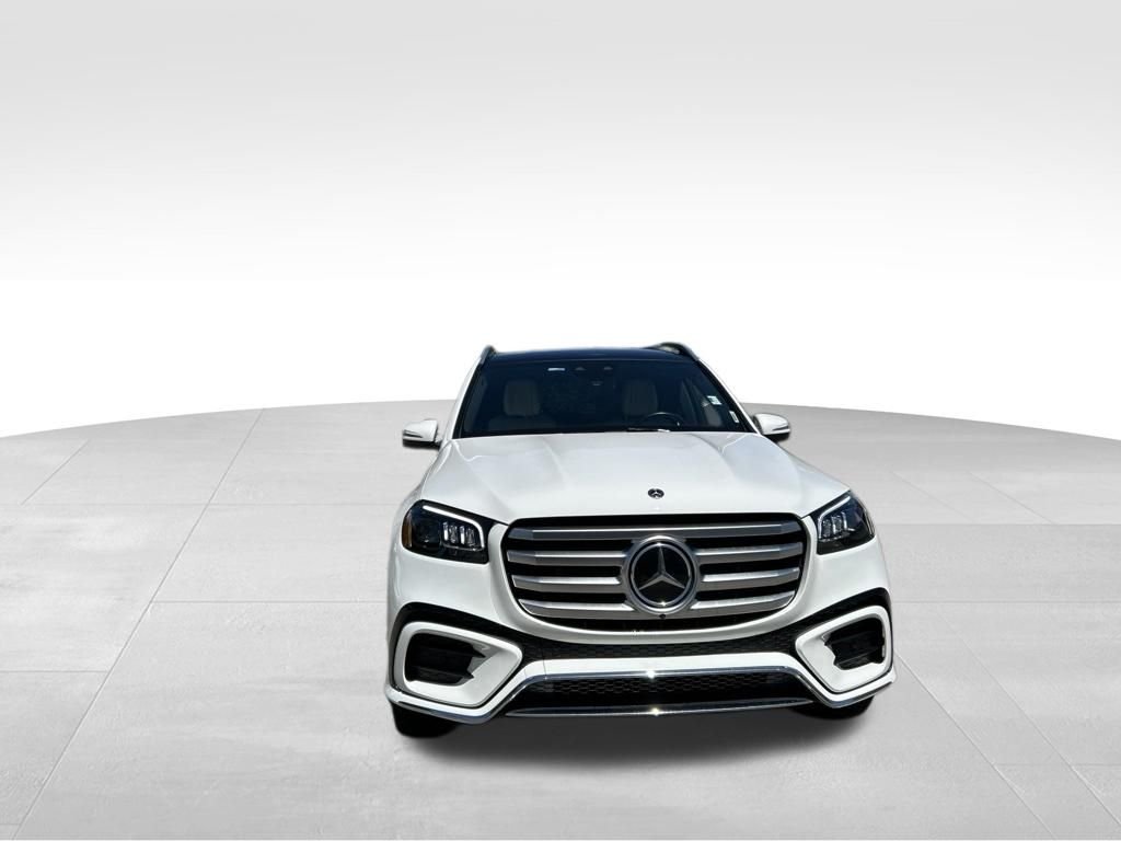 Used 2025  Mercedes-Benz GLS 580 image 8