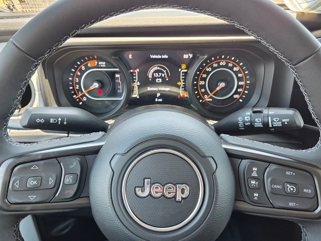 New 2026 Bright White Clear-Coat Exterior Paint Jeep Sport S image 24