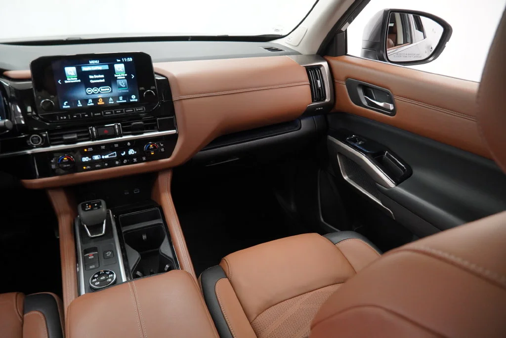 Used 2024 Gray Nissan Platinum image 26