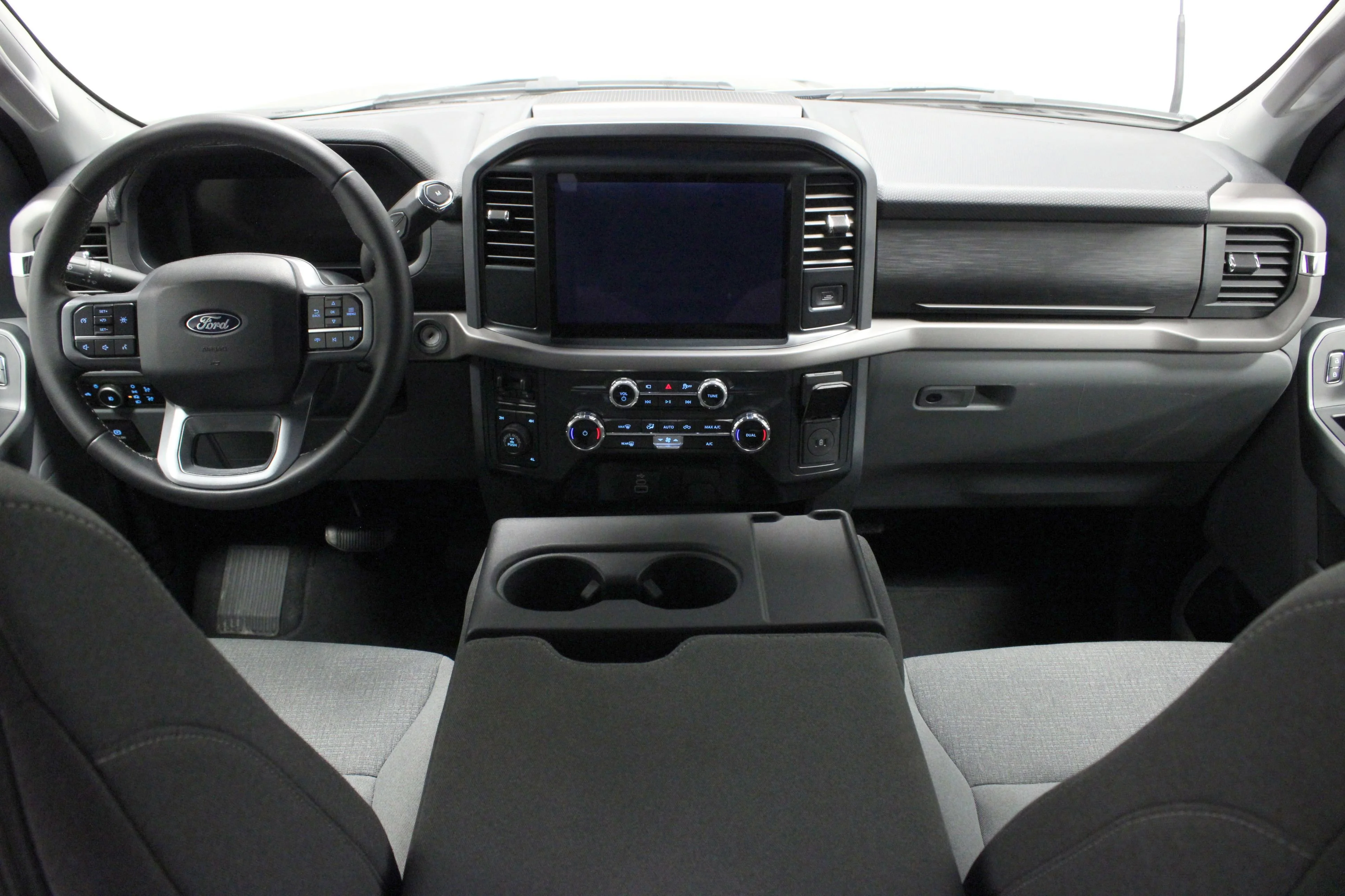 Used 2025 Agate Black Metallic Ford XLT image 20