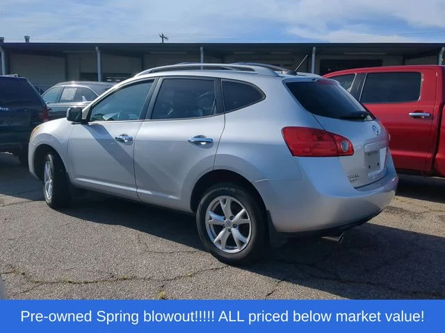 Used 2010 Silver Nissan SL image 2