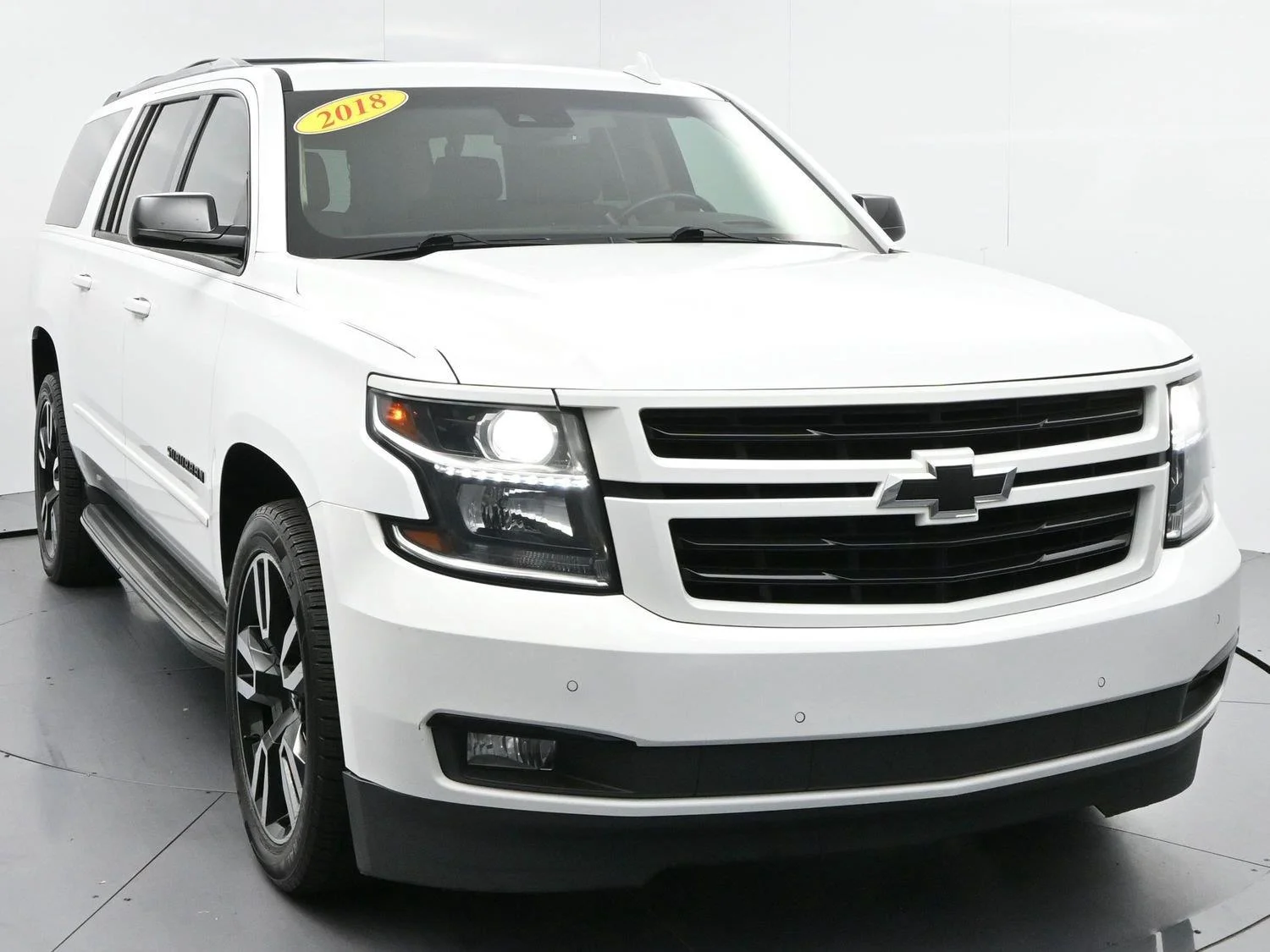 Used 2018 Summit White Chevrolet Premier image 2