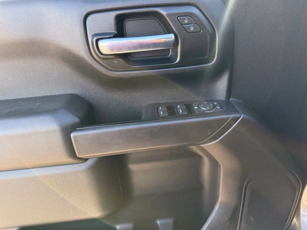 Used 2021 Gray Chevrolet Custom image 5