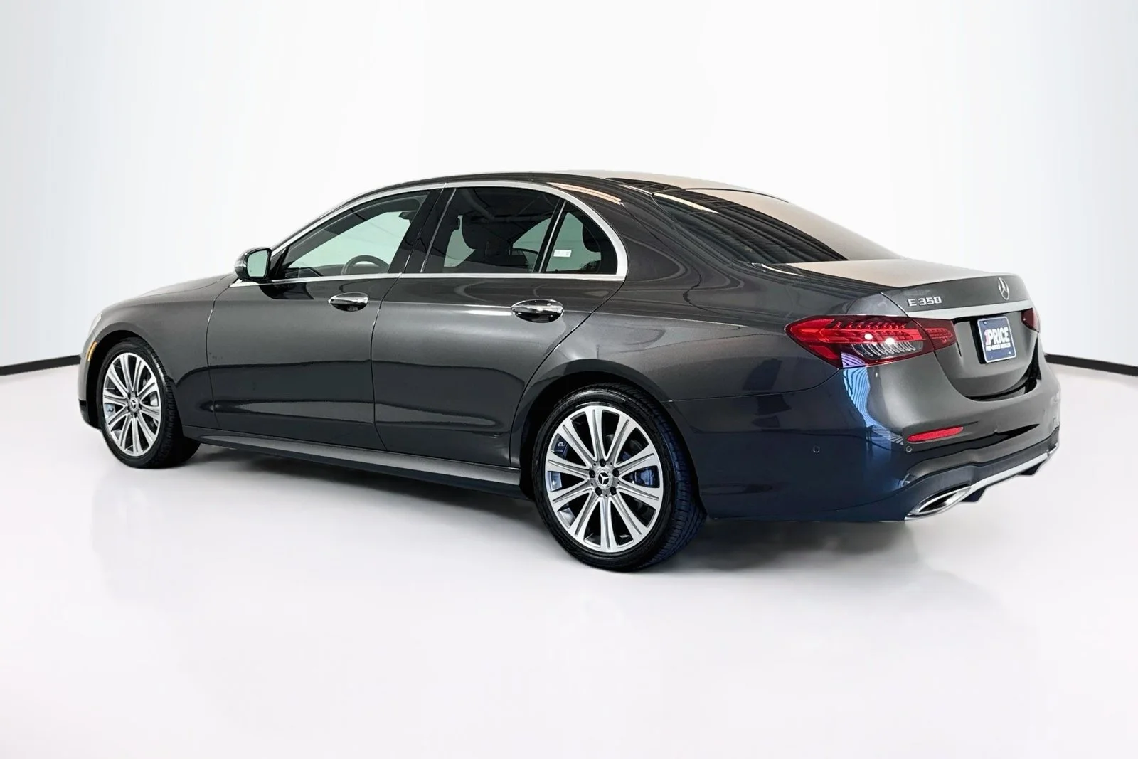 Used 2022 Graphite Grey Metallic Mercedes-Benz E 350 image 7