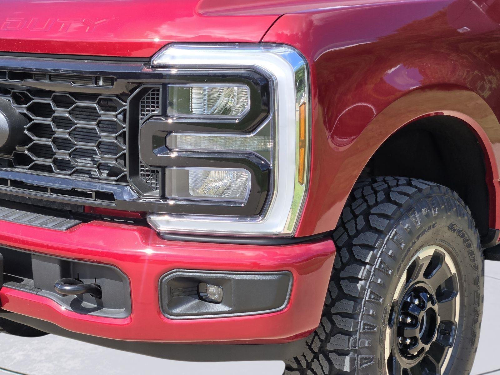 New 2026 Ruby Red Metallic Tinted Clearcoat Ford F-250® XLT image 5