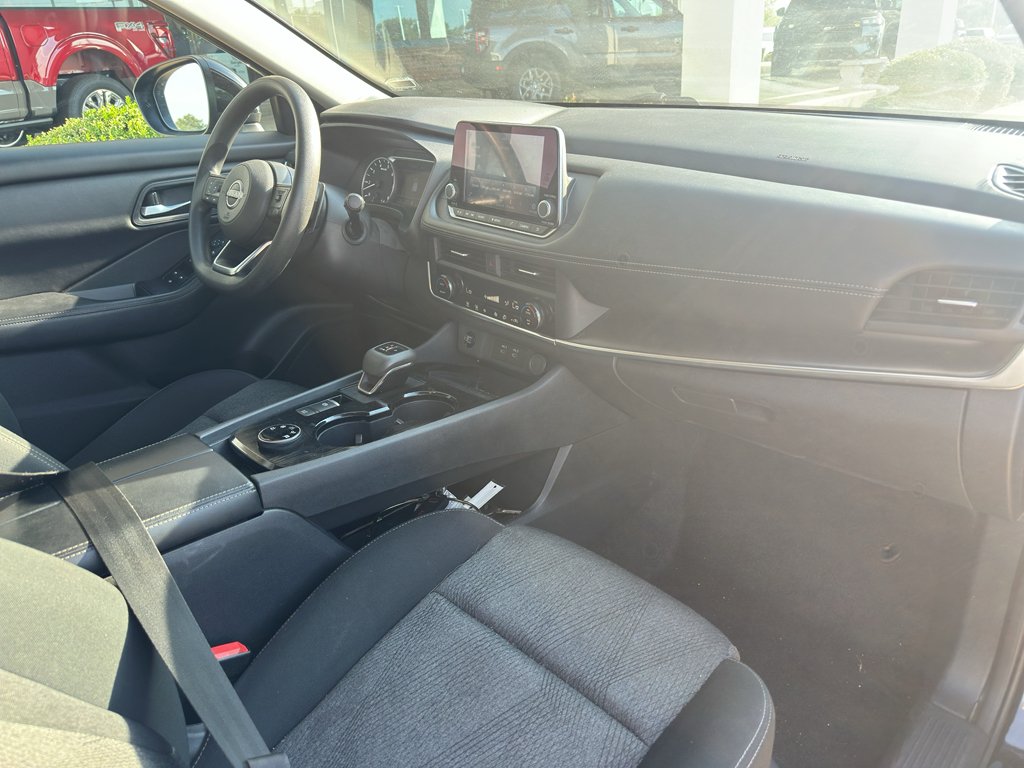 Used 2024 Super Black Nissan SV image 6