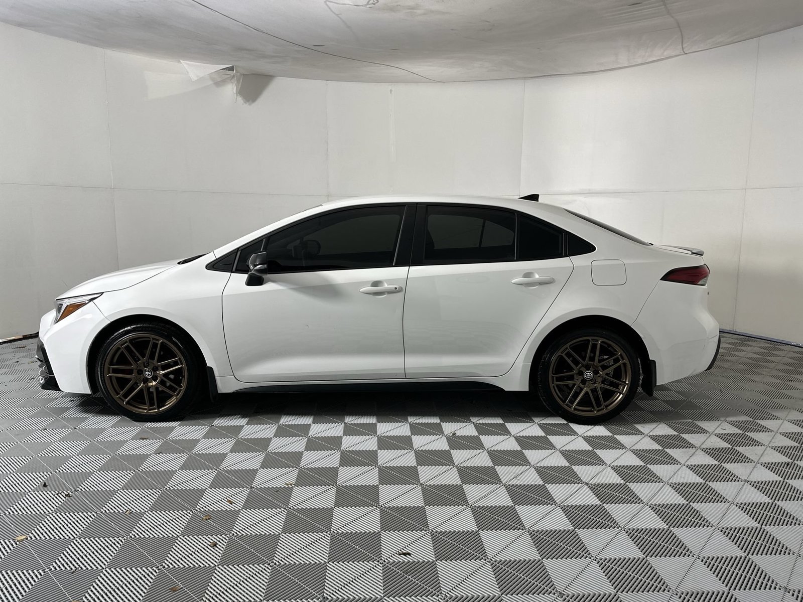 Used 2024 White Toyota SE Nightshade image 5