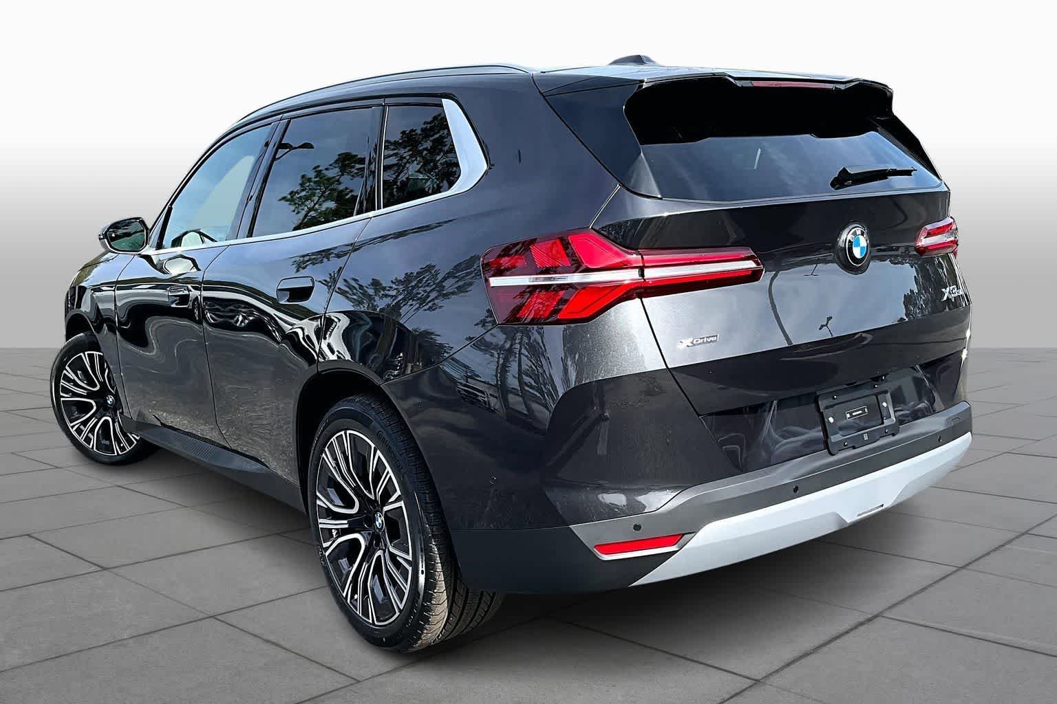 New 2026 Dark Graphite Metallic BMW 30 xDrive image 12