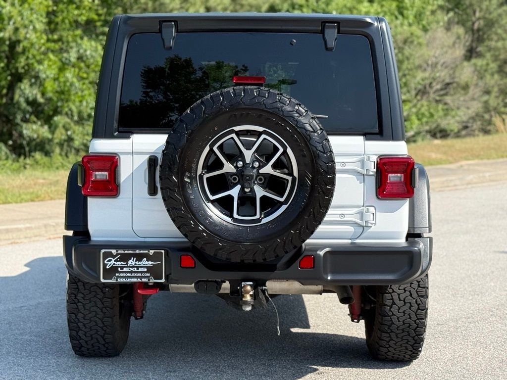 Used 2024 White Jeep Rubicon image 12