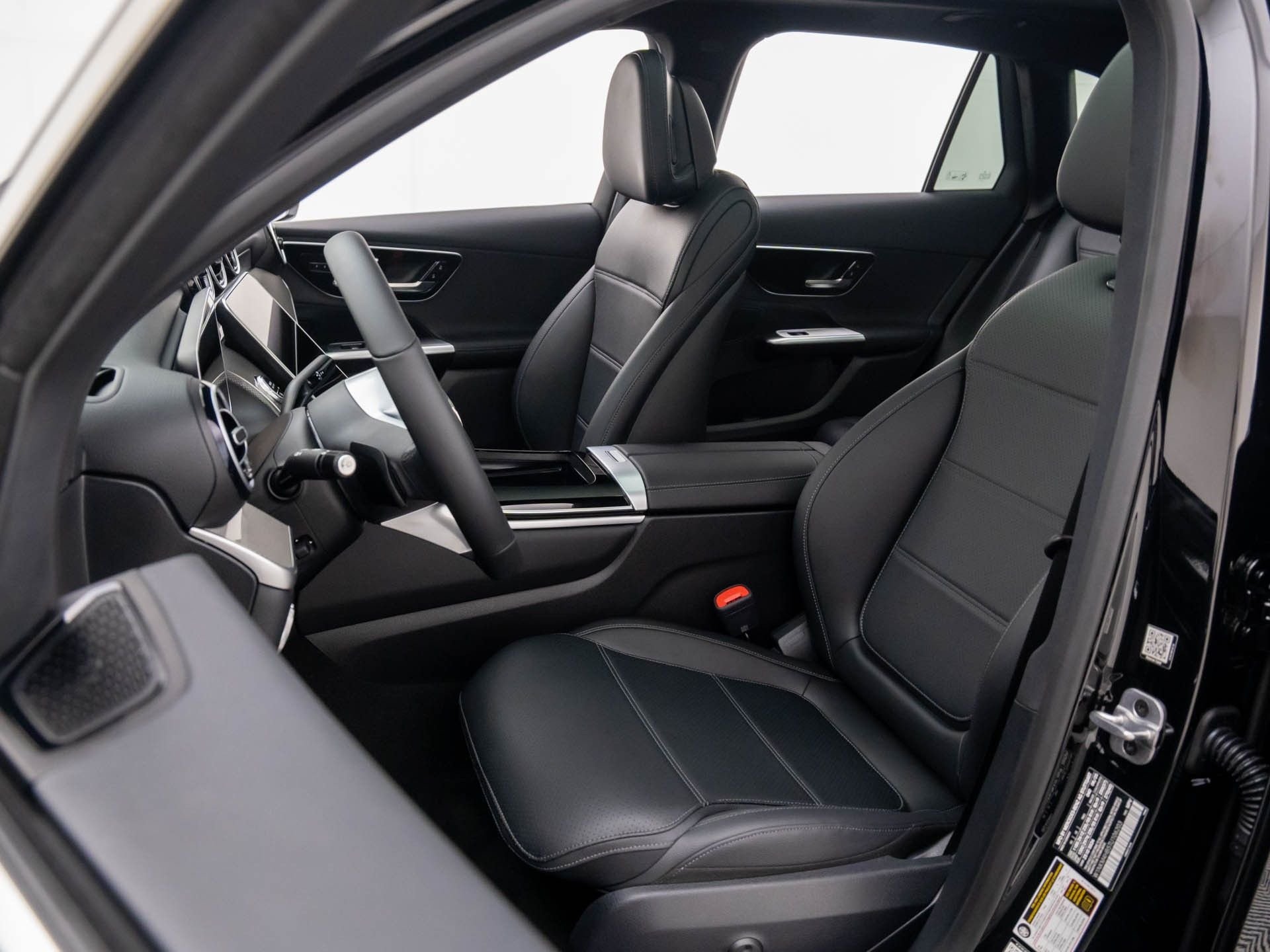 New 2026 Black Mercedes-Benz GLC 300 image 14