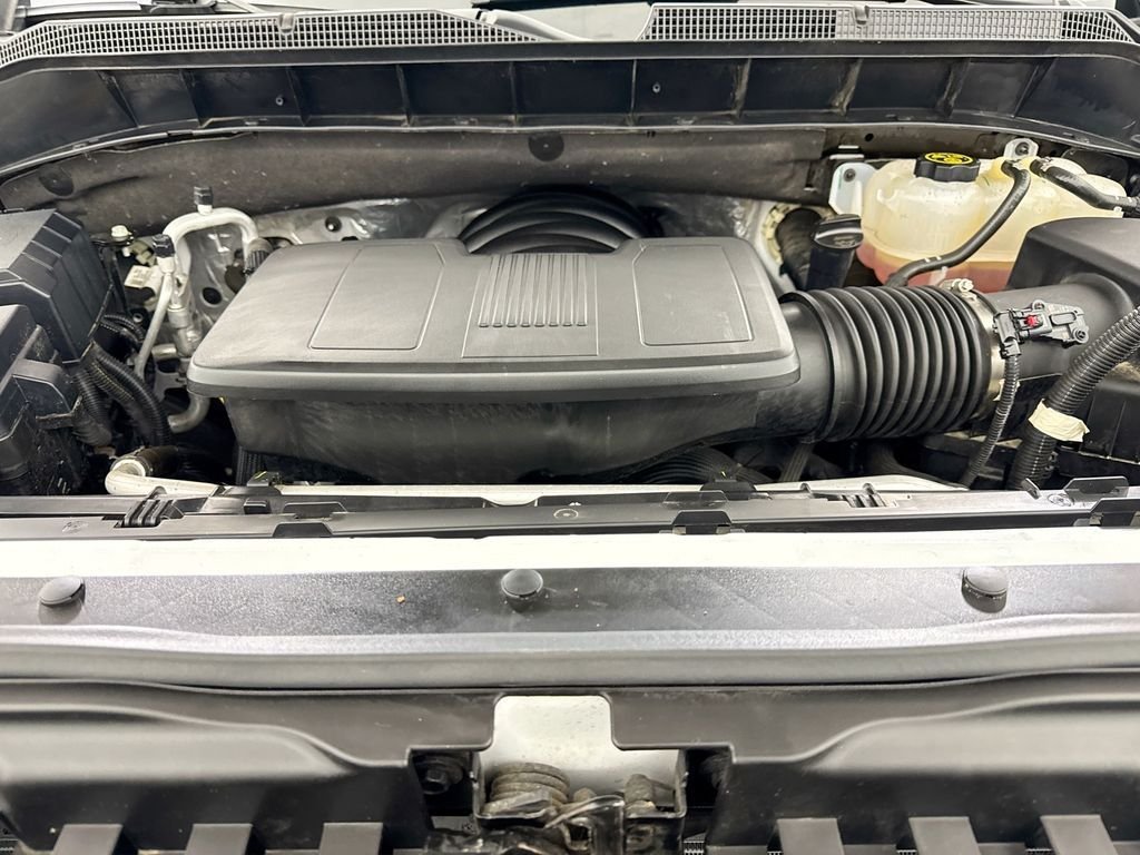 Used 2024 White Chevrolet LT image 21