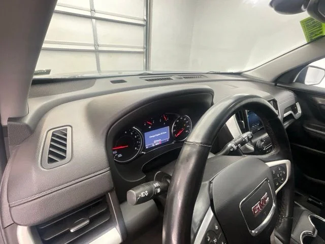 Used 2024 Silver GMC SLT image 16
