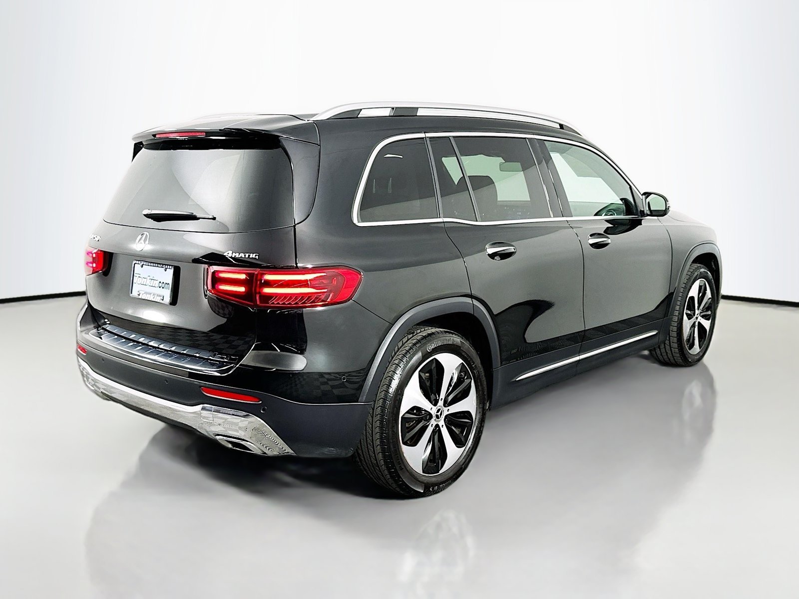 Used 2025 Black Mercedes-Benz GLB 250 image 6