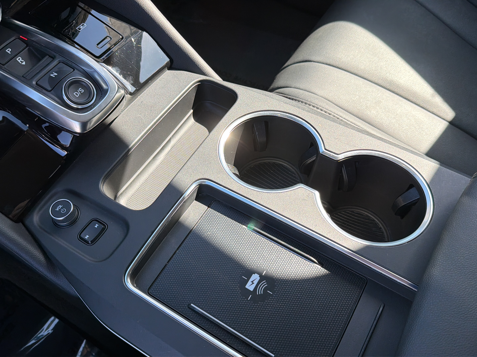 Used 2025 Majestic Black Pearl Acura Base image 26