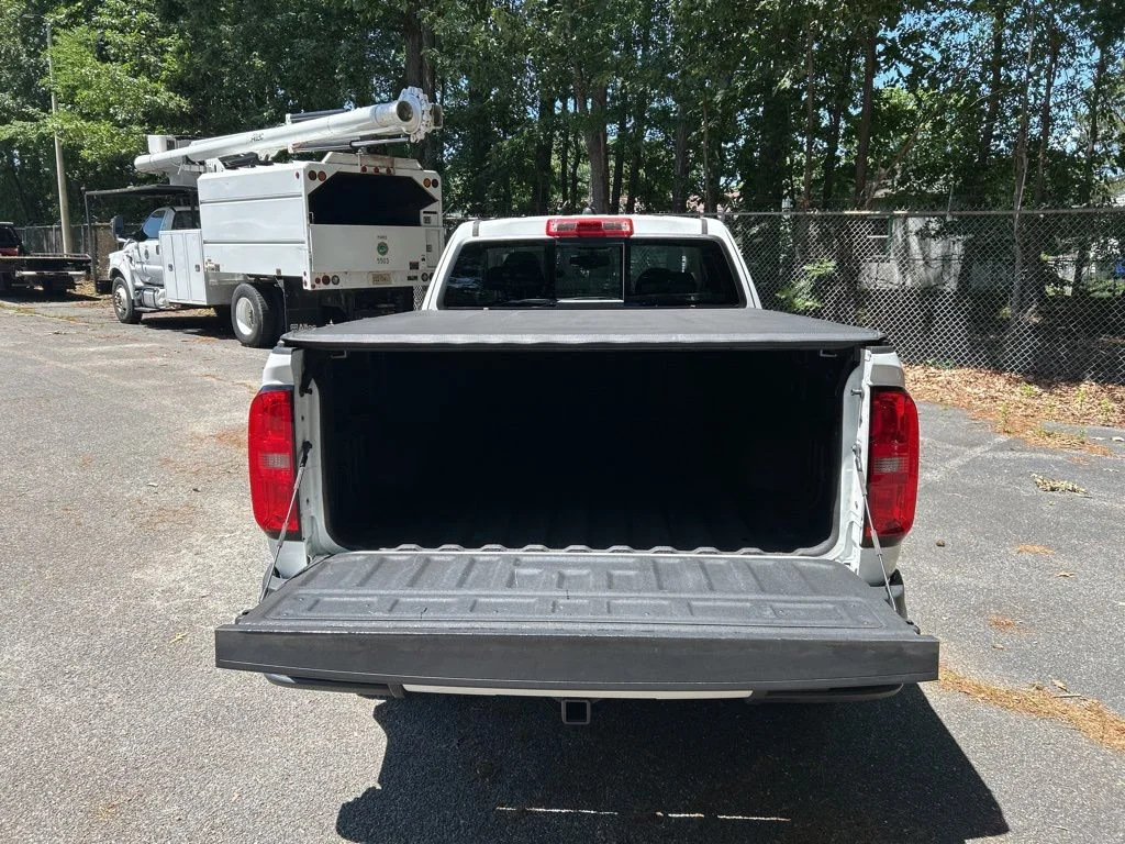 Used 2020 White Chevrolet Z71 image 29