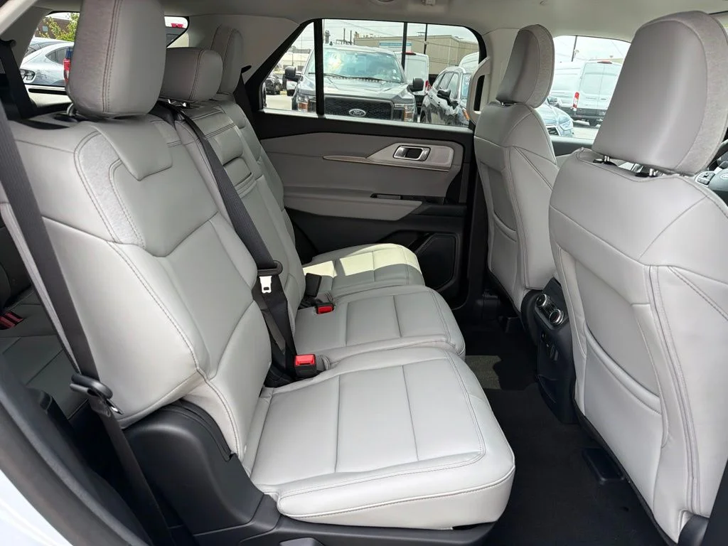New 2026 Space White Metallic Ford Active image 16