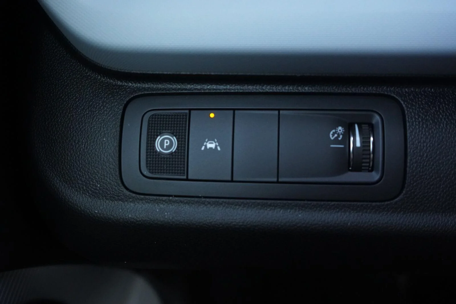 2027 Chevrolet Bolt LT - Photo 20