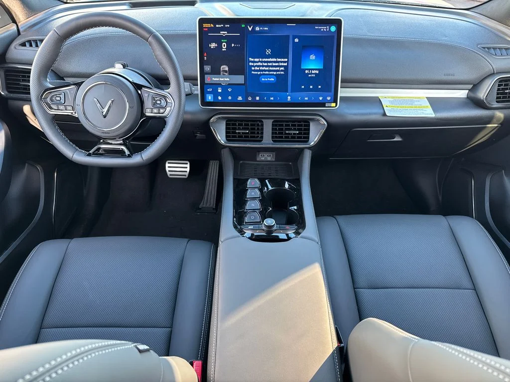 2025 VinFast VF 8 Plus - Photo 20