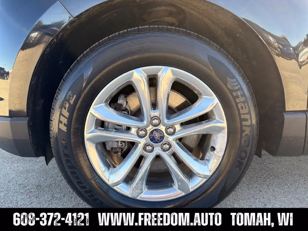Used 2016 Black Ford SEL image 13
