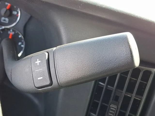 New 2025 Summit White GMC Work Van image 12