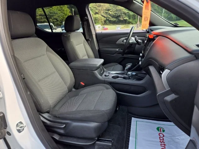Used 2023 SUMMIT WHITE Chevrolet LT Cloth image 21