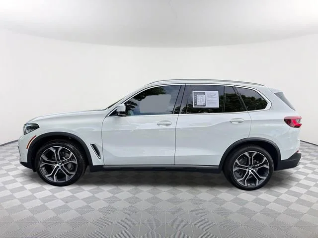Used 2023 White BMW sDrive40i image 8