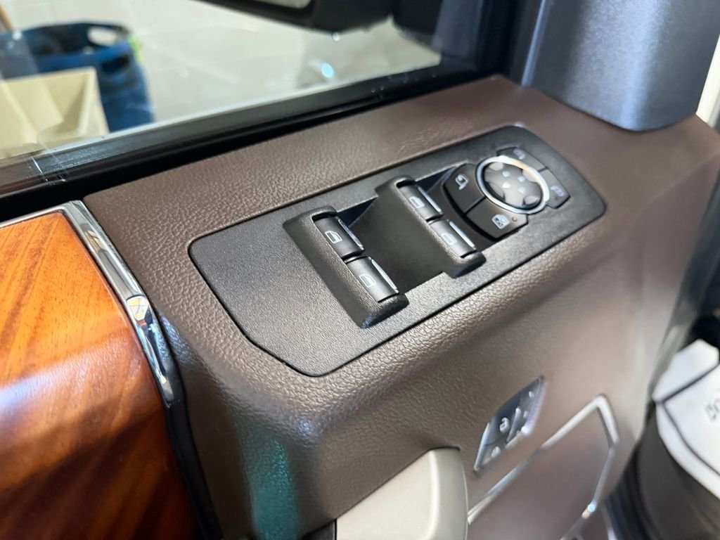 Used 2017 White Ford King Ranch image 11