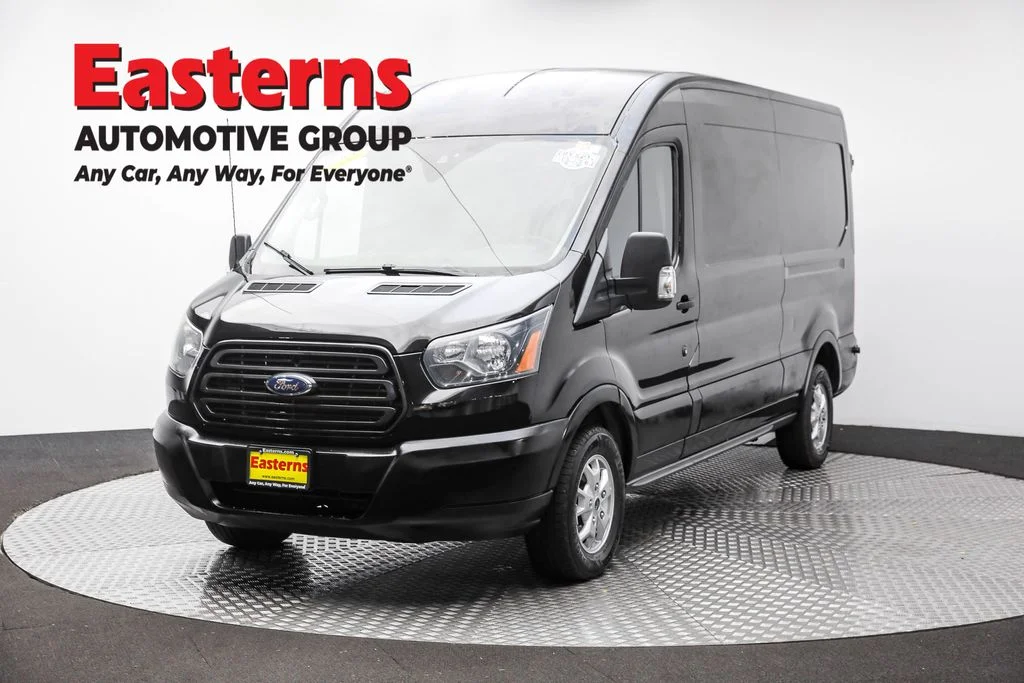 Used 2015 Black Ford Base image 1