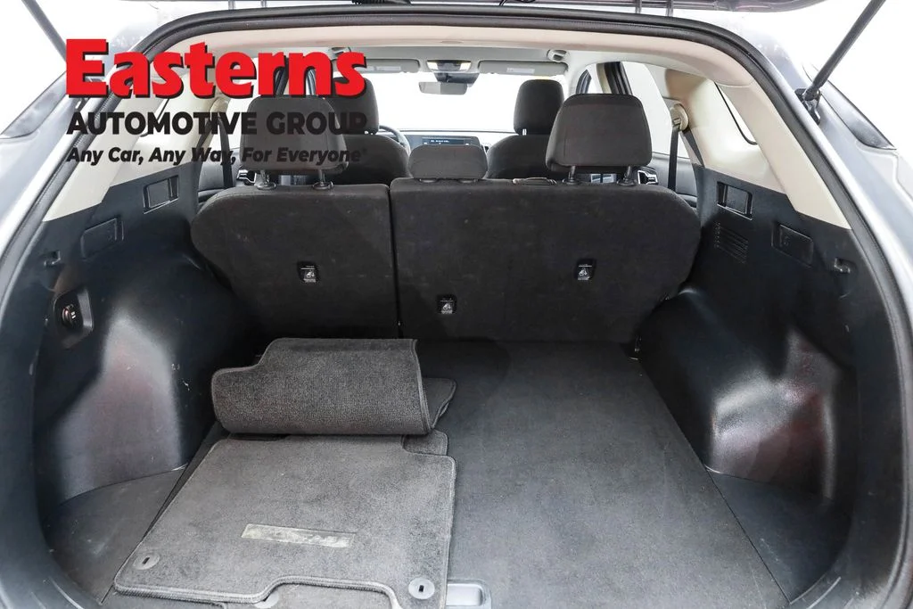 Used 2024 Gray Kia LX image 9