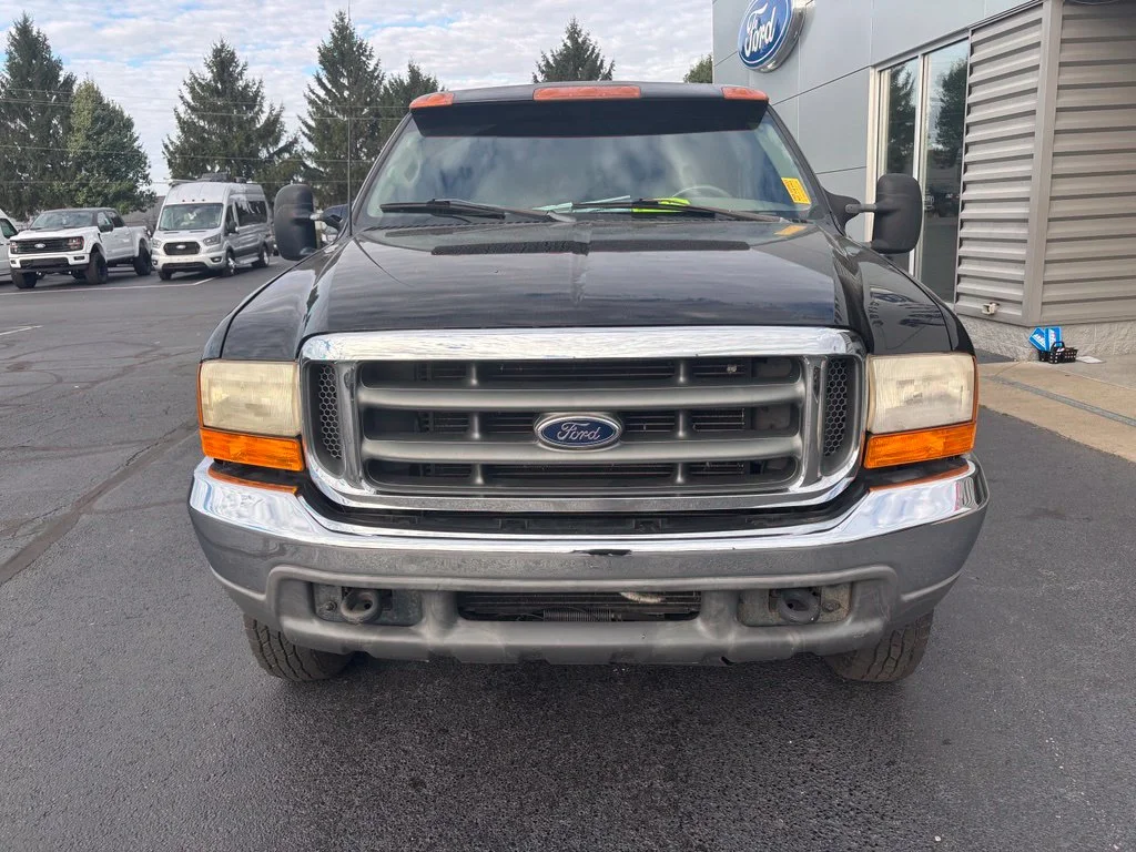 Used 2000  Ford Lariat image 10