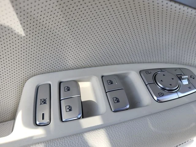 Used 2026 White Genesis 2.5T Prestige image 22