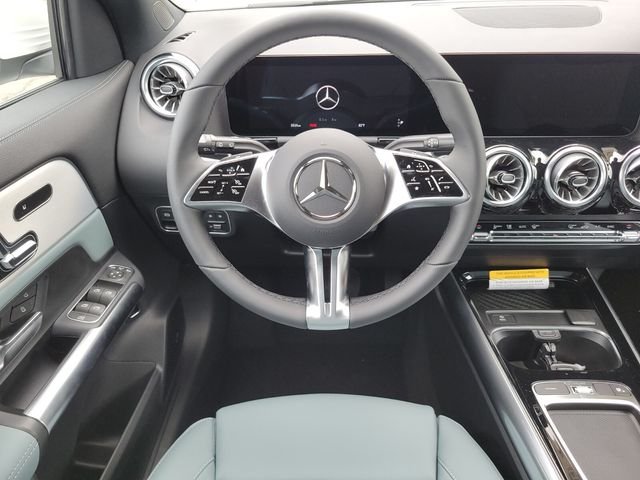New 2026 White Mercedes-Benz GLA 250 image 13