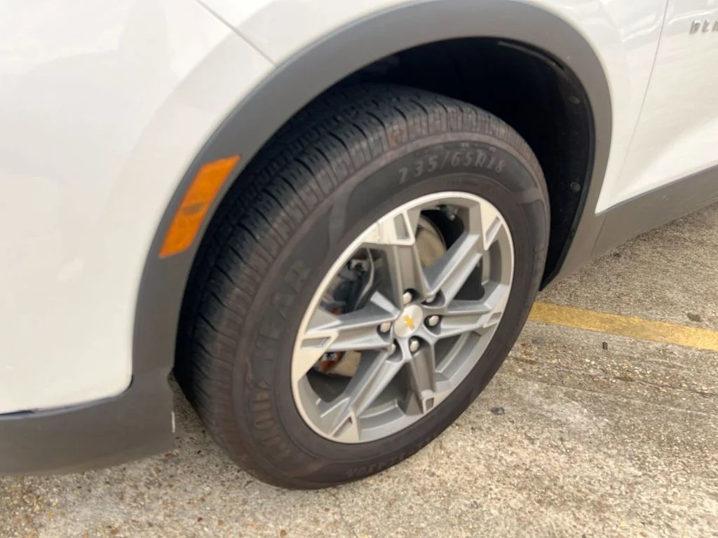 Used 2023 White Chevrolet LT image 16