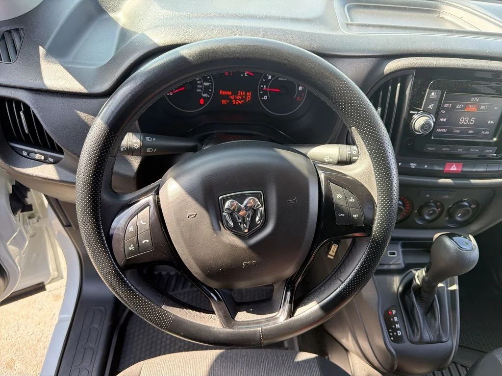 Used 2022 White Ram Base image 11
