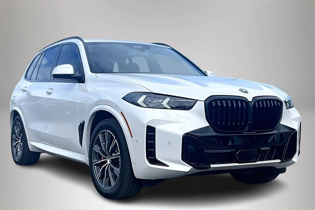 2026 BMW X5 xDrive50e's photo