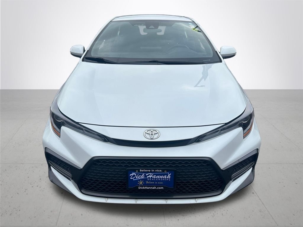 Used 2022 Pearl Toyota SE image 3