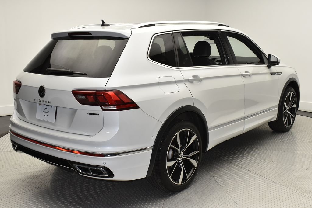Used 2024 White Volkswagen 2.0T SEL R-Line image 5