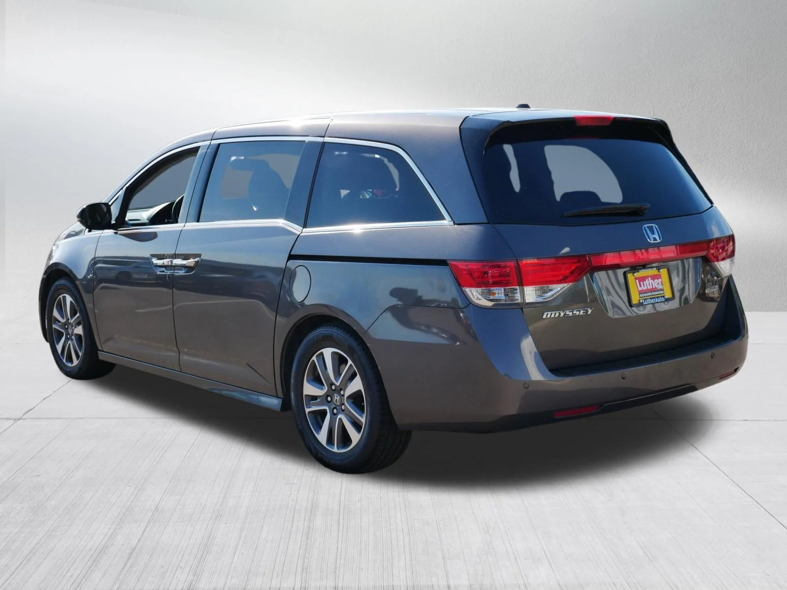 Used 2016 Smoky Topaz Metallic Honda Touring image 5