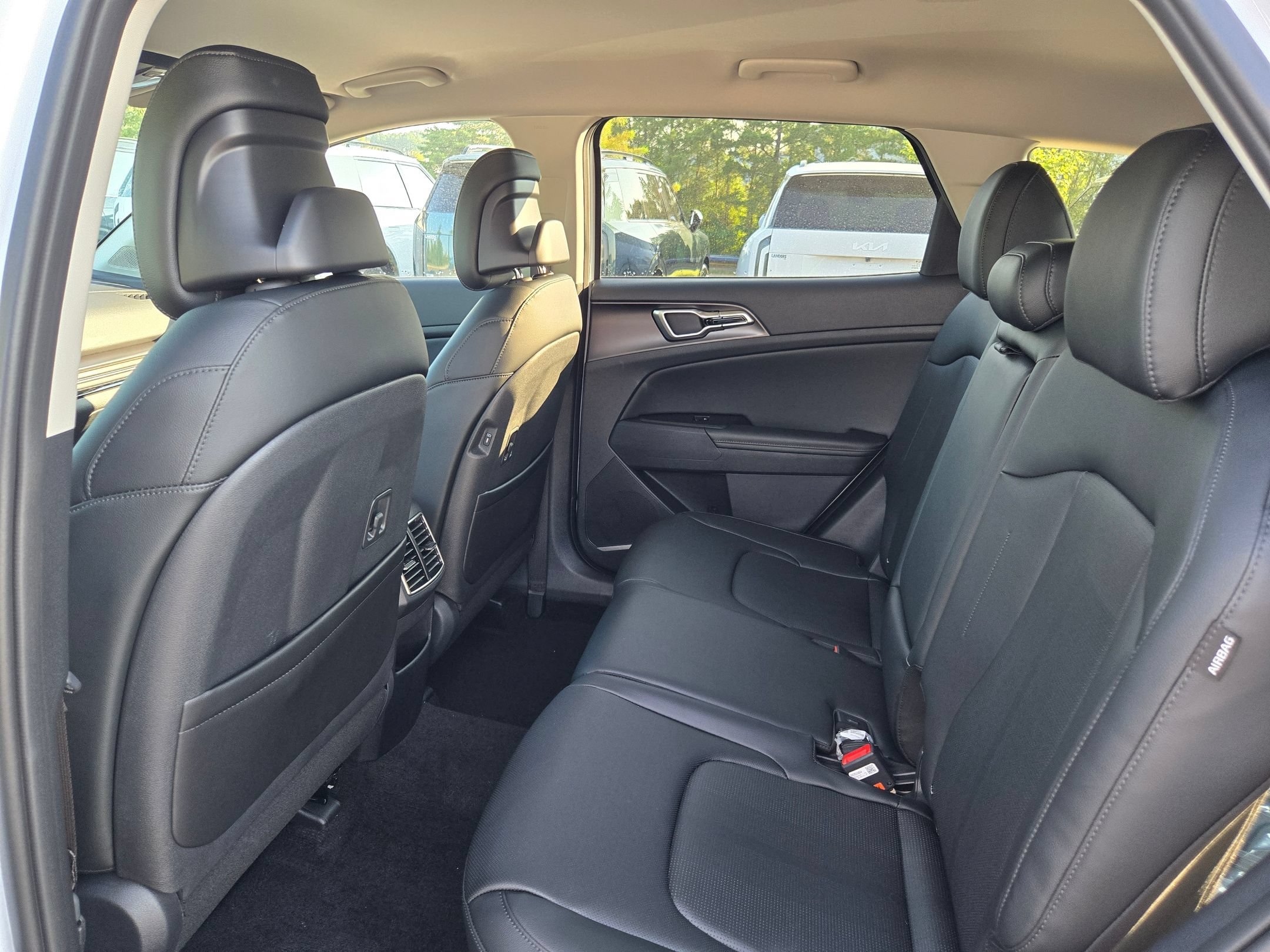 New 2026 Glacial White Pearl Kia EX image 31