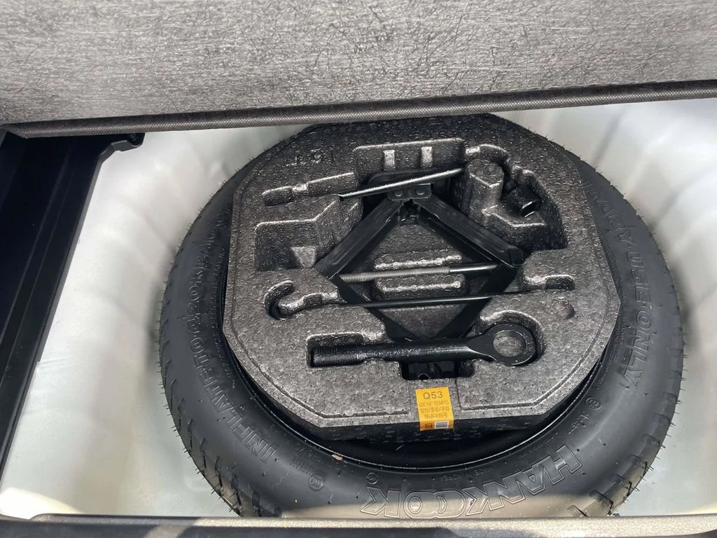 Certified Used 2025 White Hyundai SEL image 29