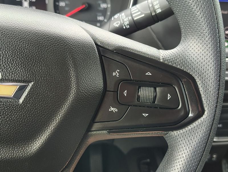 Used 2023 Gray Chevrolet LT image 25