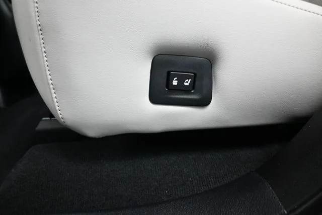 Used 2020 Black Lexus 350 image 18