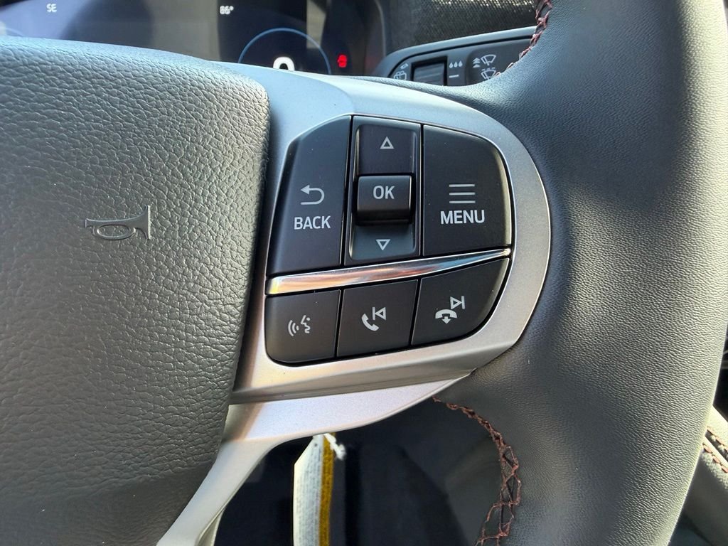 New 2027 Carbonized Gray Metallic Ford Active image 13
