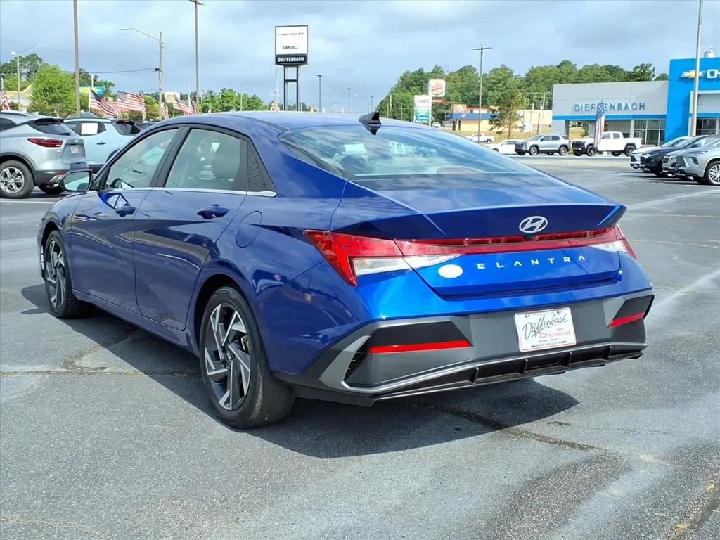 Used 2025 Blue Hyundai SEL Convenience image 16