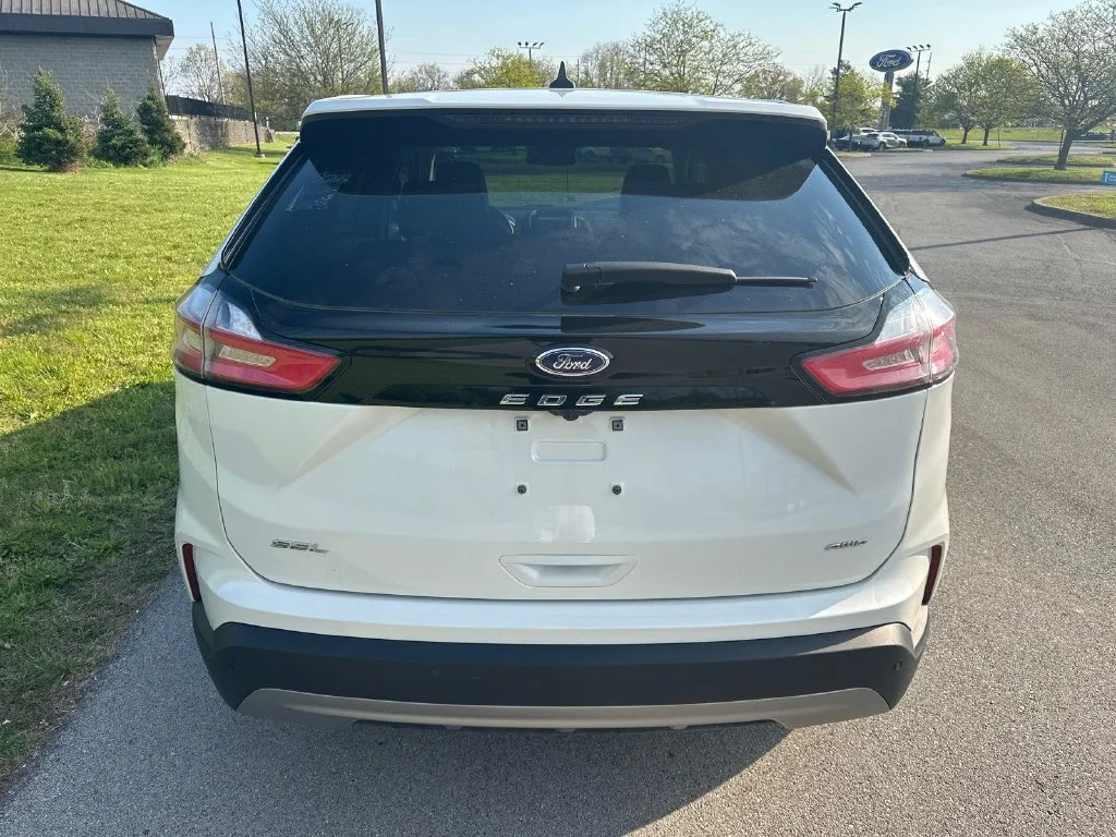 Used 2023 White Ford SEL image 13