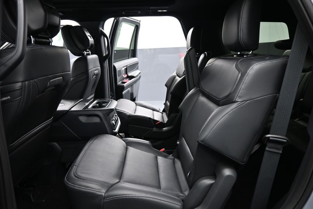 New 2026 Glacier Gray Metallic Tri-Coat Ford Platinum image 20