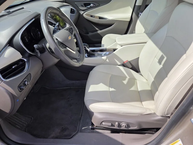Used 2024 Mineral Gray Metallic CHEVROLET LT image 9