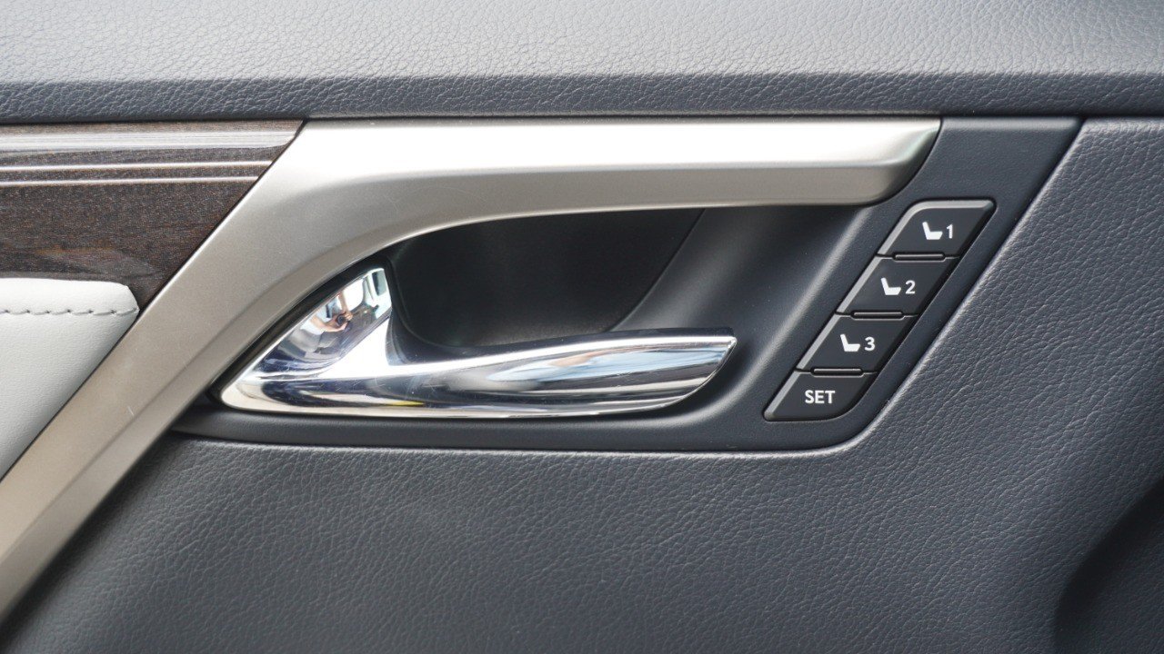 Used 2019 Blue Lexus RX 350L Luxury image 24