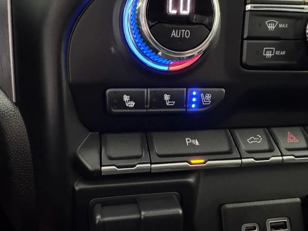 Certified Used 2020 ONYX BLACK GMC SLT image 25